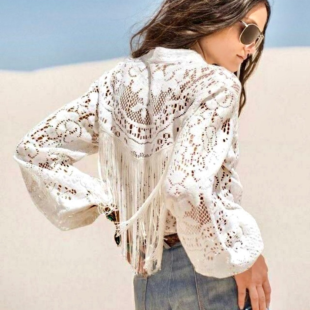 🌺🎉HP🎉🌺 NWT Spell & The Gypsy White Dove Fleetwood Lace Blouse - Picture 4 of 16